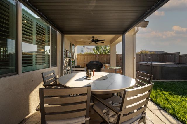 2811 Boxcar Dr, Rocklin, CA 95765