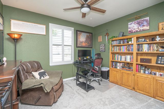 2811 Boxcar Dr, Rocklin, CA 95765