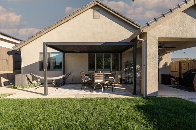 2811 Boxcar Dr, Rocklin, CA 95765