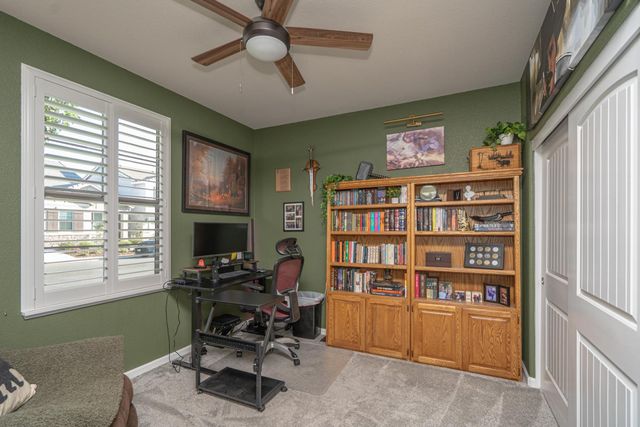 2811 Boxcar Dr, Rocklin, CA 95765