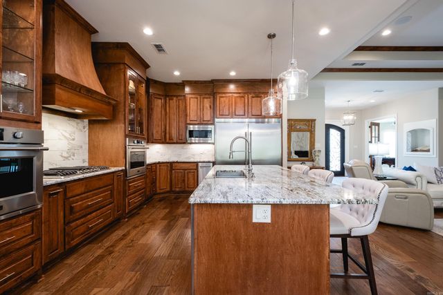 18 Falstone Drive, Little Rock, AR 72223