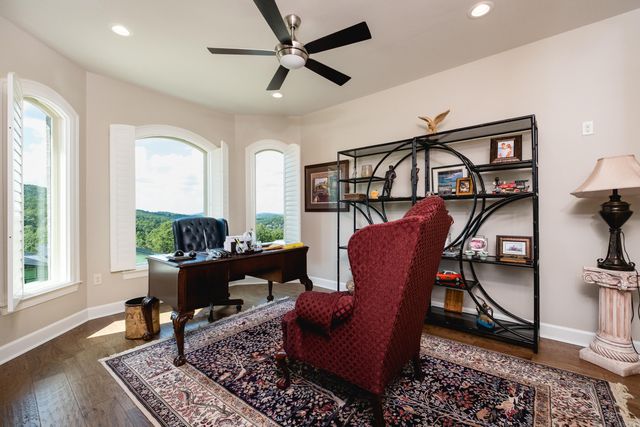 18 Falstone Drive, Little Rock, AR 72223