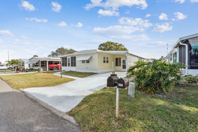 6756 KENSINGTON DRIVE NE, Winter Haven, FL 33881