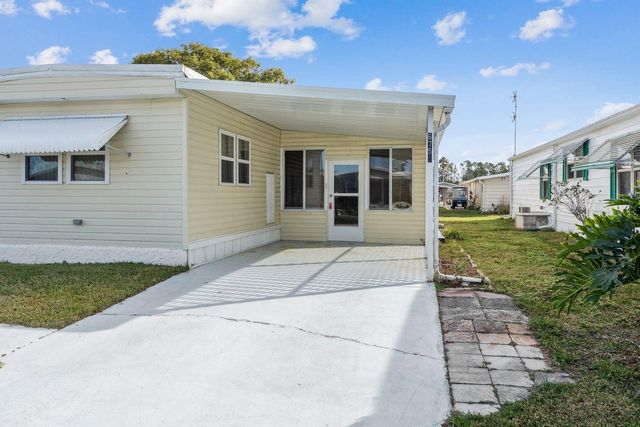 6756 KENSINGTON DRIVE NE, Winter Haven, FL 33881