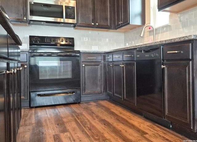 7102 ZUMA BCH, Converse, TX 78109