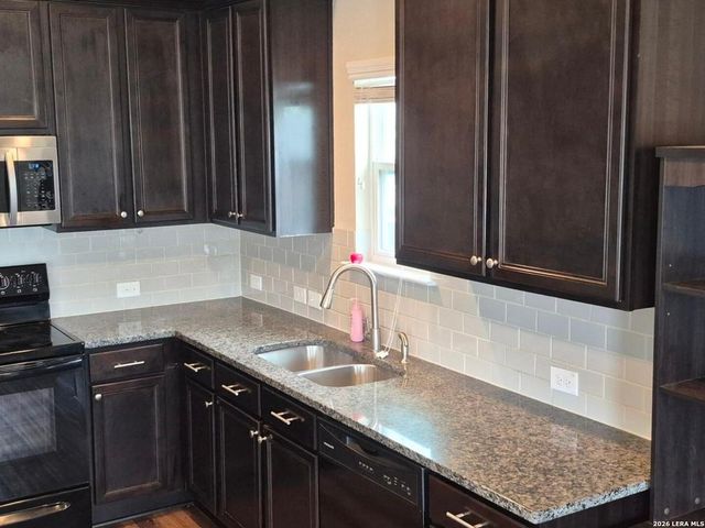 7102 ZUMA BCH, Converse, TX 78109