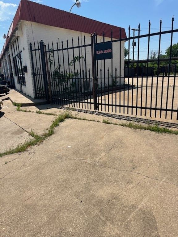 700 S Cherry Lane, White Settlement, TX 76108 — photo 5