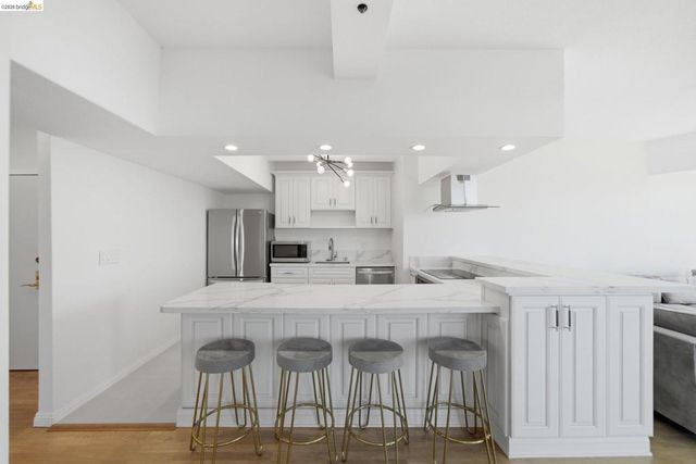 6363 Christie Ave 606, Emeryville, CA 94608