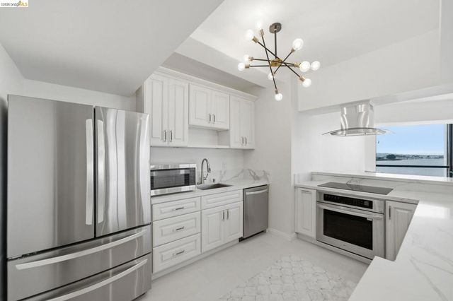 6363 Christie Ave 606, Emeryville, CA 94608