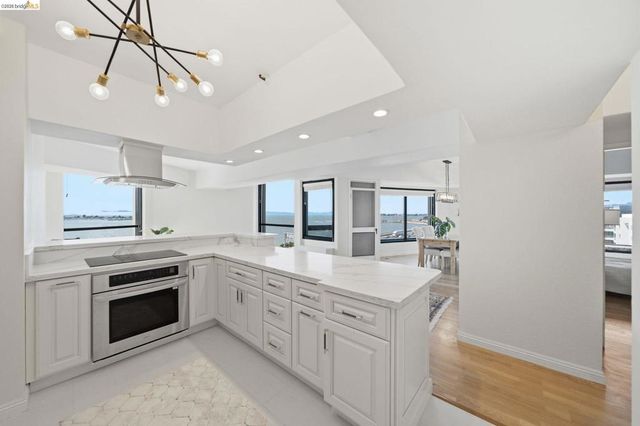 6363 Christie Ave 606, Emeryville, CA 94608