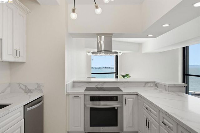 6363 Christie Ave 606, Emeryville, CA 94608