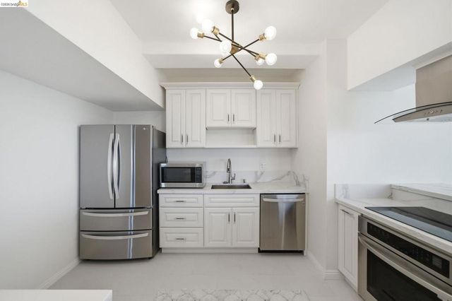 6363 Christie Ave 606, Emeryville, CA 94608