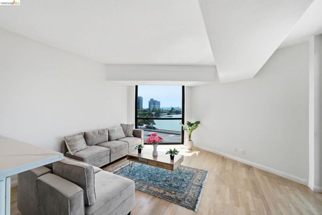 6363 Christie Ave 606, Emeryville, CA 94608