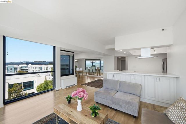 6363 Christie Ave 606, Emeryville, CA 94608