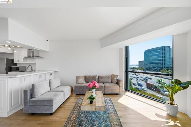 6363 Christie Ave 606, Emeryville, CA 94608