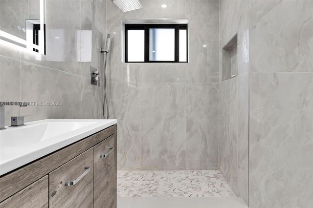 13930 Van Buren St, Miami, FL 33176