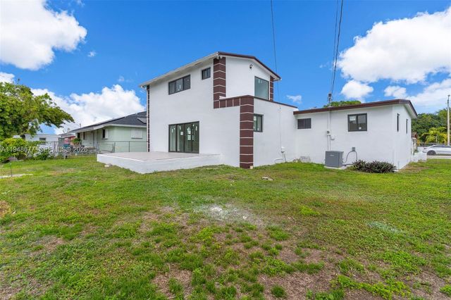 13930 Van Buren St, Miami, FL 33176