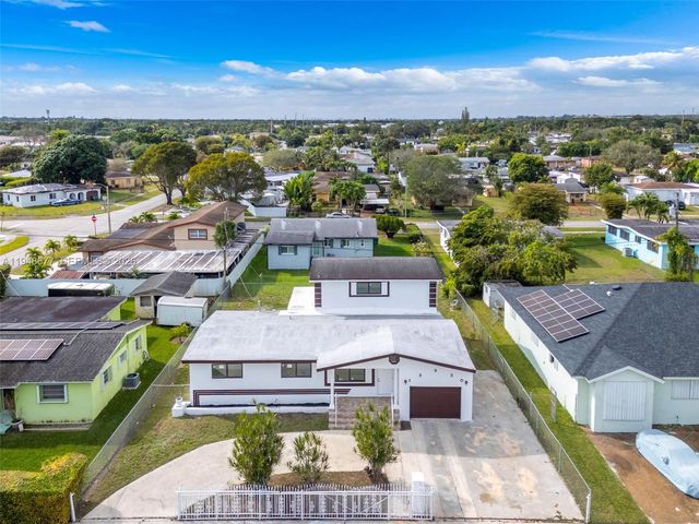 13930 Van Buren St, Miami, FL 33176