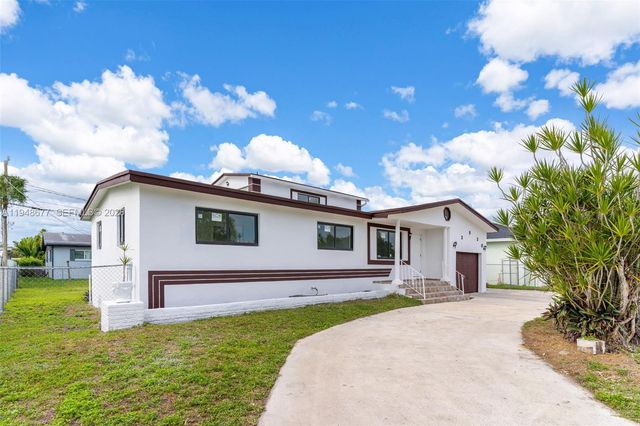 13930 Van Buren St, Miami, FL 33176