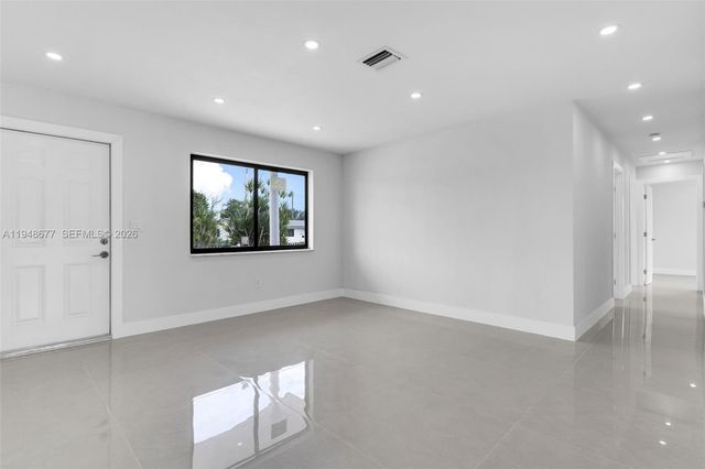 13930 Van Buren St, Miami, FL 33176