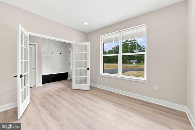 102 BLUE ANCHOR RD, Sicklerville, NJ 08081