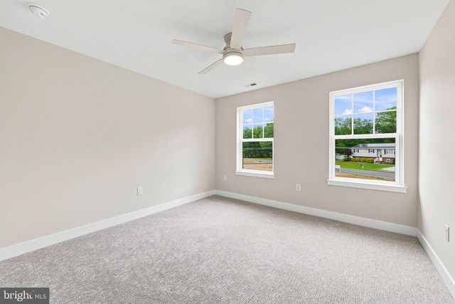 102 BLUE ANCHOR RD, Sicklerville, NJ 08081