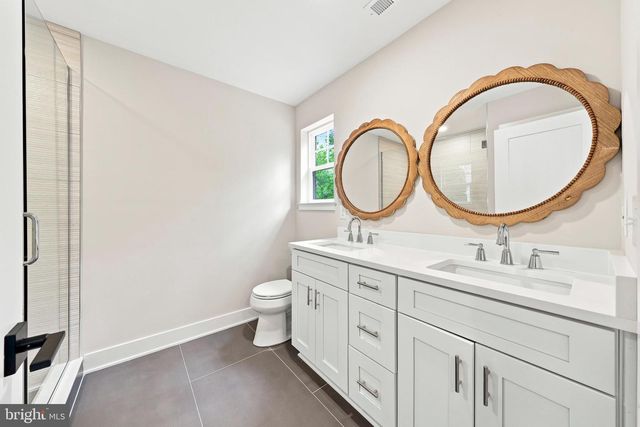 102 BLUE ANCHOR RD, Sicklerville, NJ 08081