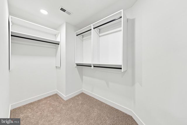 102 BLUE ANCHOR RD, Sicklerville, NJ 08081