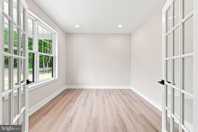 102 BLUE ANCHOR RD, Sicklerville, NJ 08081
