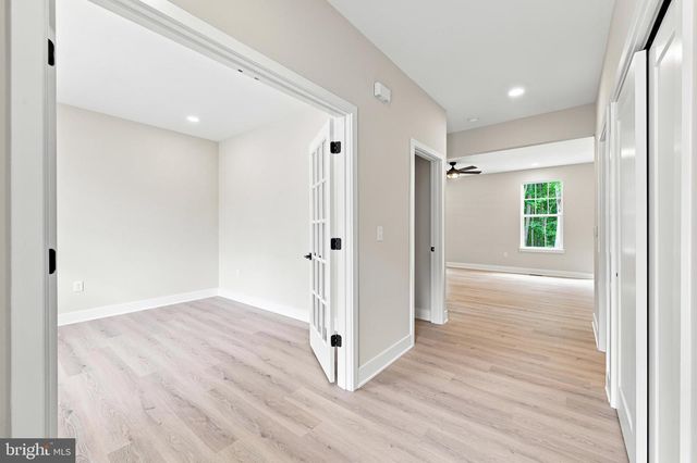 102 BLUE ANCHOR RD, Sicklerville, NJ 08081