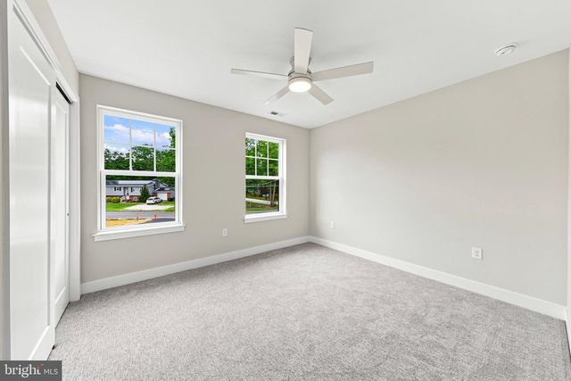 102 BLUE ANCHOR RD, Sicklerville, NJ 08081