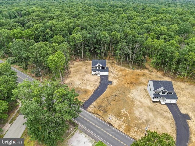 102 BLUE ANCHOR RD, Sicklerville, NJ 08081