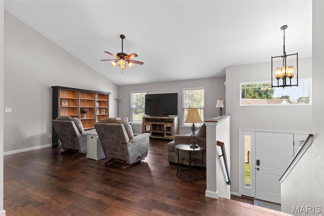 120 Willow Branch, Hillsboro, MO 63050