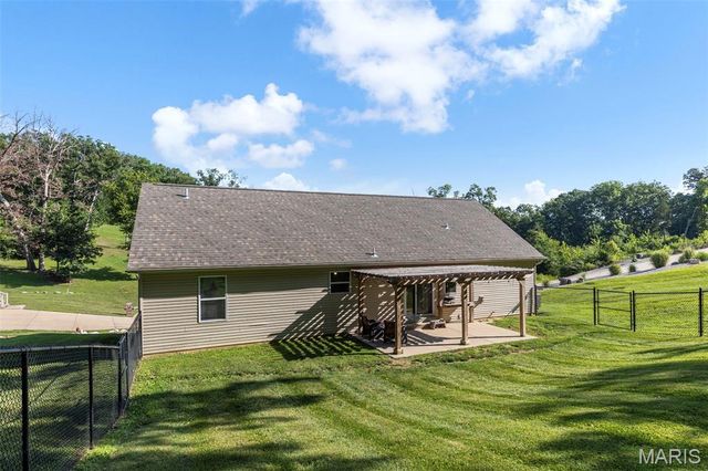 120 Willow Branch, Hillsboro, MO 63050
