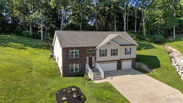 120 Willow Branch, Hillsboro, MO 63050