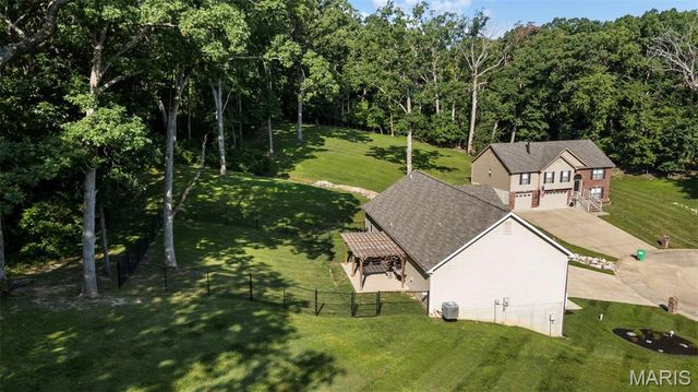 120 Willow Branch, Hillsboro, MO 63050