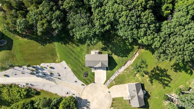120 Willow Branch, Hillsboro, MO 63050