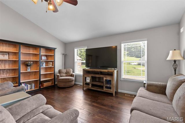 120 Willow Branch, Hillsboro, MO 63050
