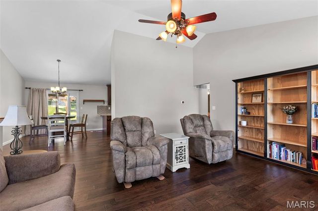 120 Willow Branch, Hillsboro, MO 63050