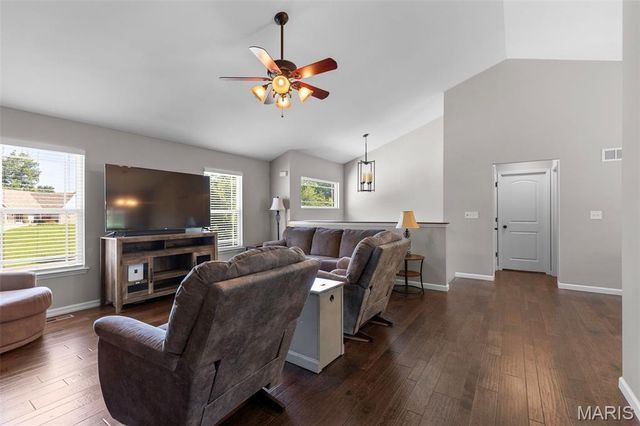 120 Willow Branch, Hillsboro, MO 63050