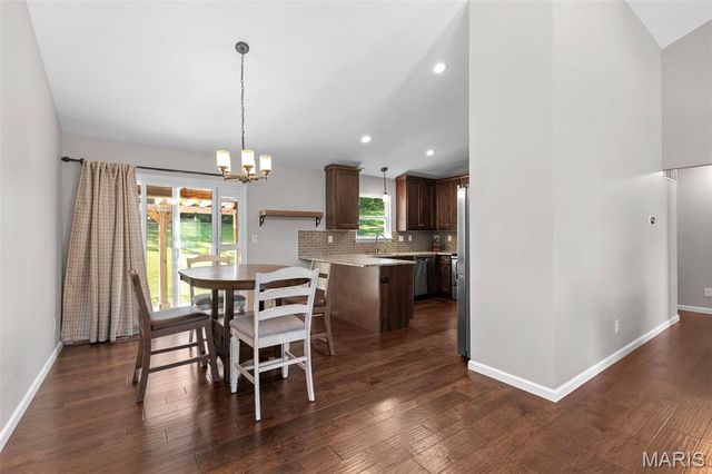 120 Willow Branch, Hillsboro, MO 63050