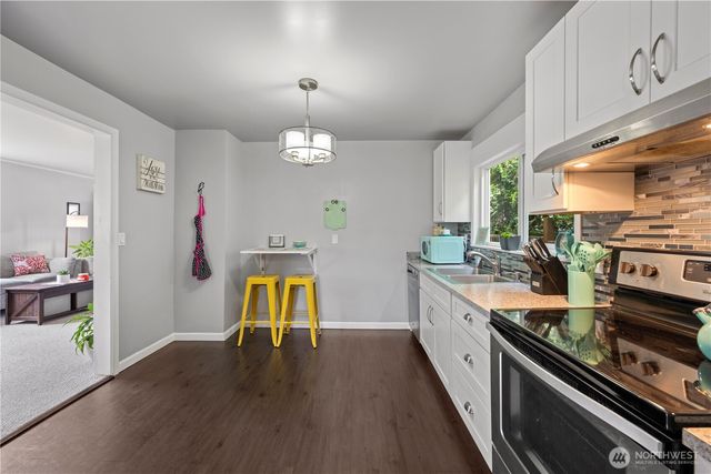 1925 Rainier Avenue, Everett, WA 98201