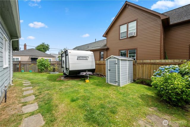 1925 Rainier Avenue, Everett, WA 98201