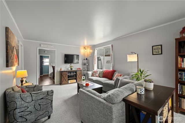 1925 Rainier Avenue, Everett, WA 98201