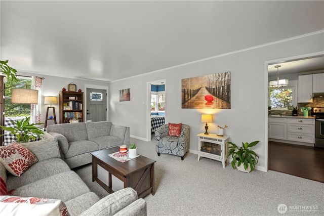 1925 Rainier Avenue, Everett, WA 98201