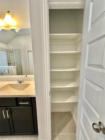 17830 Typhoon Way, Crosby, TX 77532