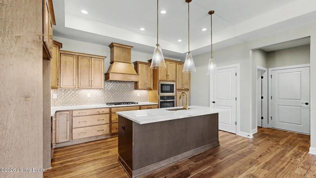 17026 Farrier Dr, Louisville, KY 40245