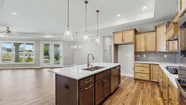 17026 Farrier Dr, Louisville, KY 40245