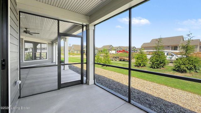17026 Farrier Dr, Louisville, KY 40245