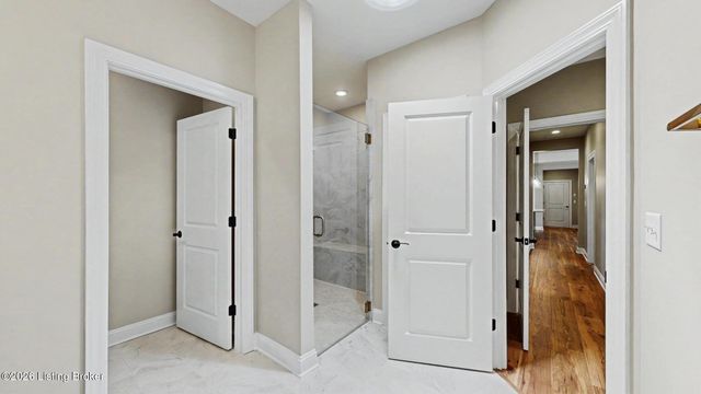 17026 Farrier Dr, Louisville, KY 40245